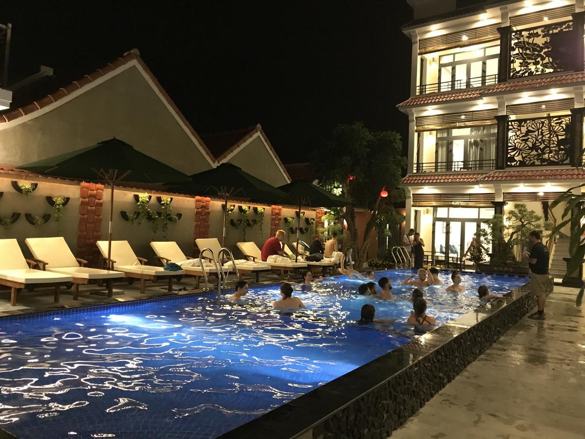 River Waves Villa Hội An Buitenkant foto