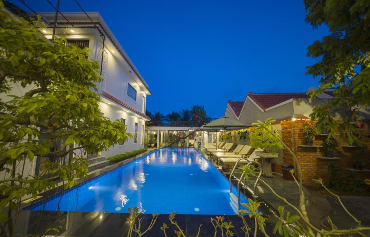 River Waves Villa Hội An Buitenkant foto